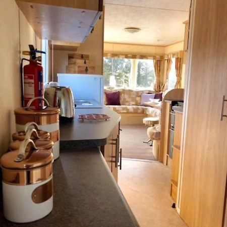 Caravan 50. Nairn Lochloy Holiday Park Buitenkant foto