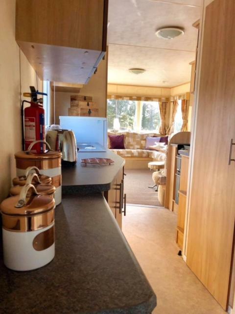 Caravan 50. Nairn Lochloy Holiday Park Buitenkant foto